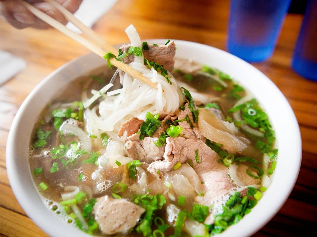 Những món ăn nghiền của sao Việt